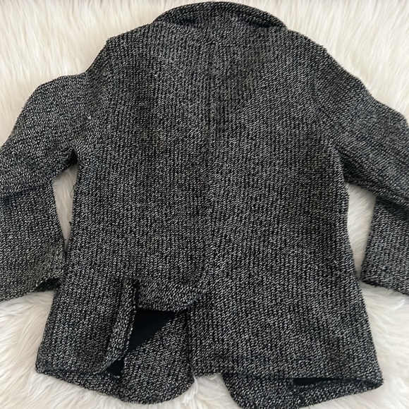 Cute boy's blazer, Size 5, Zara brand. - Picture 4 of 5